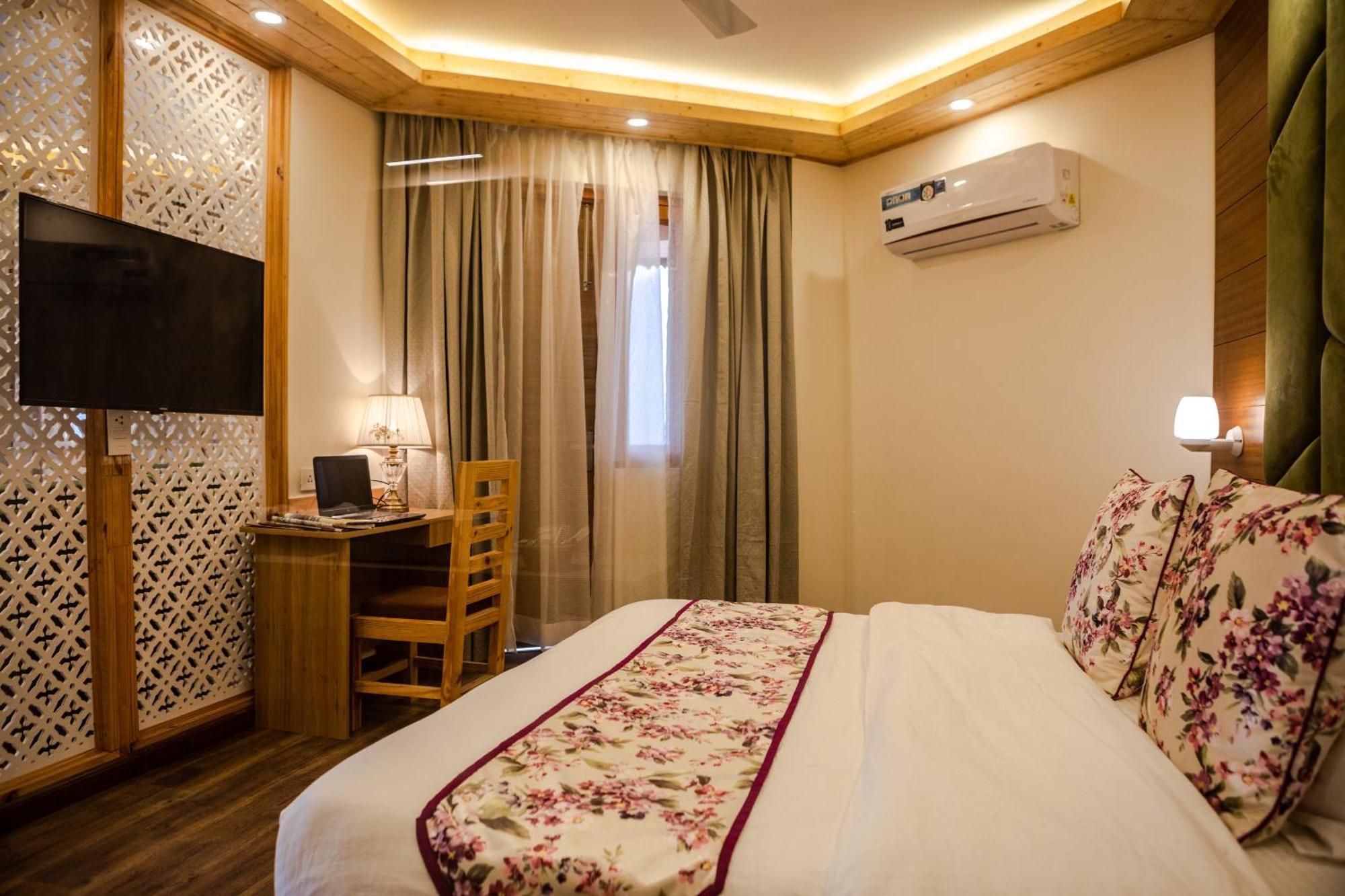 Anand Vardhan Resorts Manāli Δωμάτιο φωτογραφία